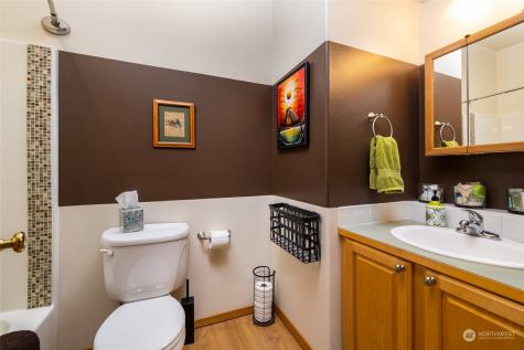 16068 Mountain View Road Mount Vernon WA 98274