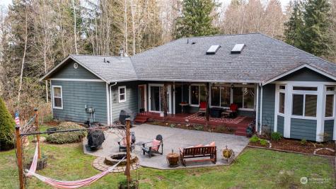 16068 Mountain View Road Mount Vernon WA 98274