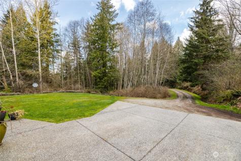 16068 Mountain View Road Mount Vernon WA 98274
