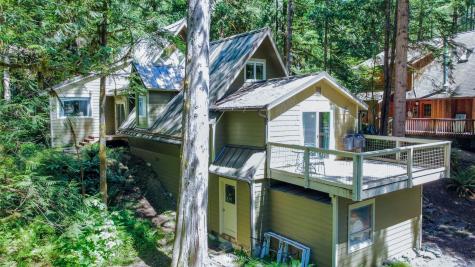 7134 St Helens Place Glacier WA 98244