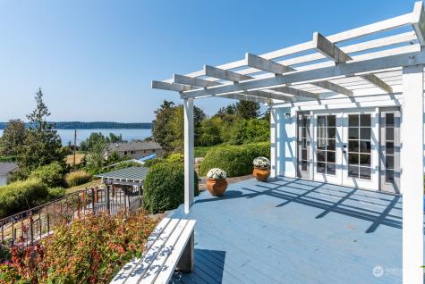1008 Diamantina Lane Camano Island WA 98282