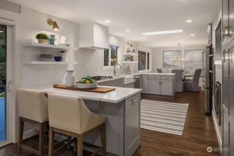 9324 Se 68th Street Mercer Island WA 98040