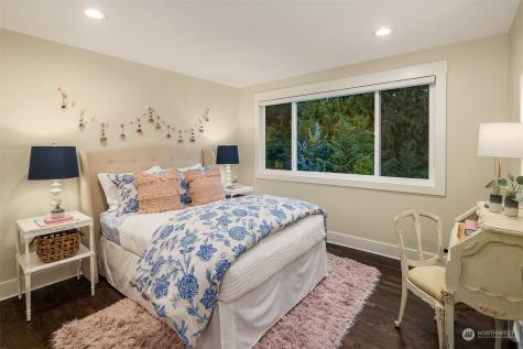 9324 Se 68th Street Mercer Island WA 98040