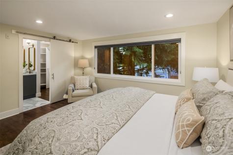 9324 Se 68th Street Mercer Island WA 98040