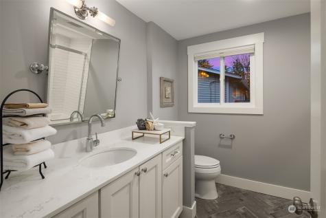 9324 Se 68th Street Mercer Island WA 98040