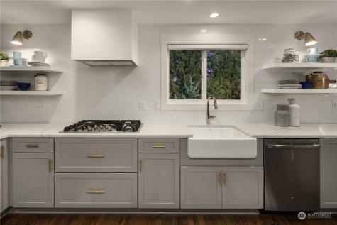 9324 Se 68th Street Mercer Island WA 98040